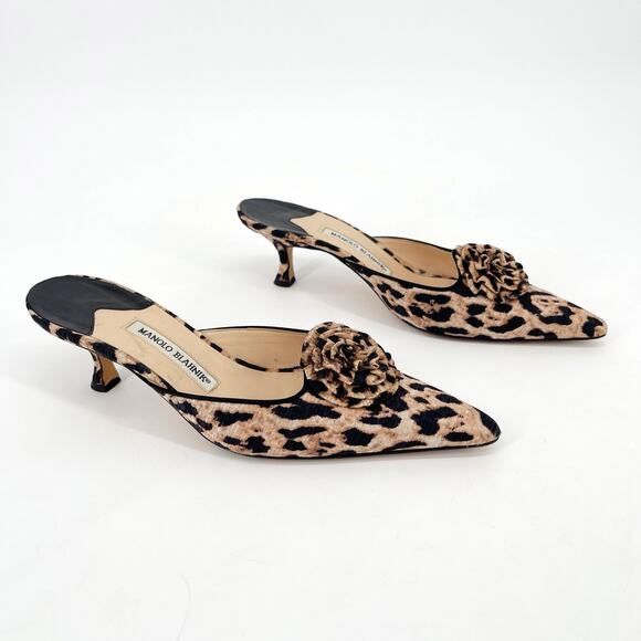 Manolo Blahnik Leopard Print Fabric Rosette Pointed Toe Kitten Heel Mules IT 41 - Picture 1 of 11